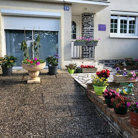 « Chez Annie » Bed & Breakfast Doué-la-Fontaine Exterior foto