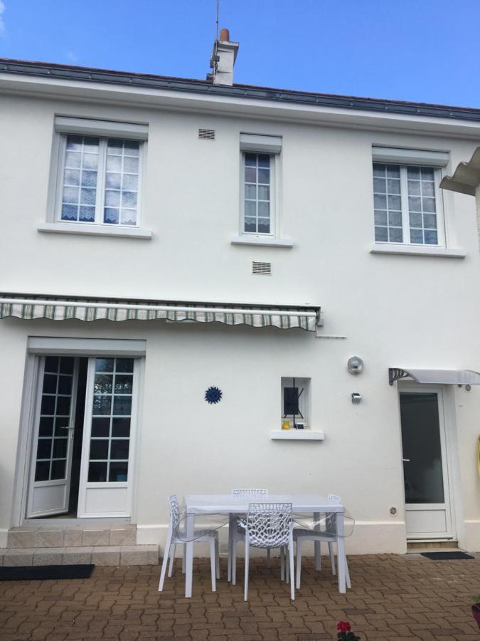 « Chez Annie » Bed & Breakfast Doué-la-Fontaine Exterior foto